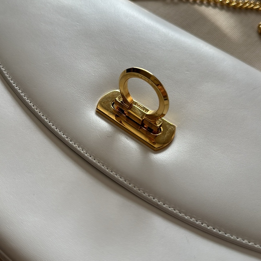 Authentic Vintage Ferragamo Gancini Handbag e210096 - Picture 6 of 17